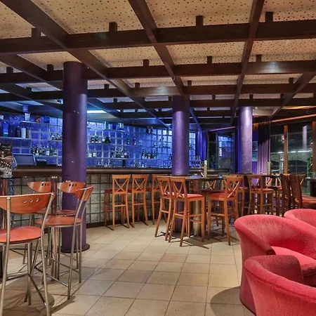 Pirin Golf And Cozy 4* 班斯科